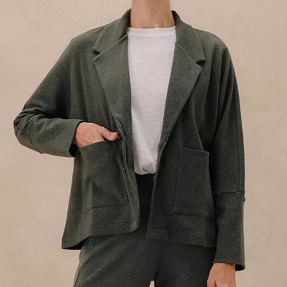 PACT ORGANIC COTTON AIRPLANE RELAXED BLAZER IN EVERGREEN HEATHER - Picture 1 of 9